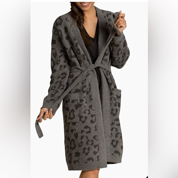 Barefoot Dreams Other - Barefoot Dreams Cozy Chic Graphite Carbon Gray Leopard Print Robe. M. Like New!